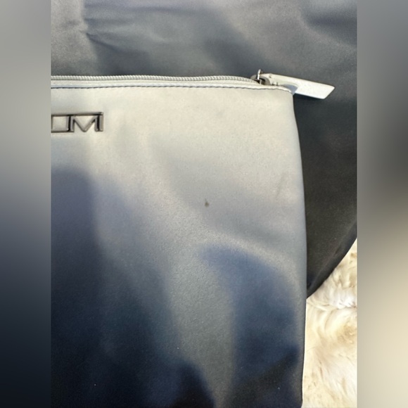 TUMI Gradient Gray and Black Travel Bag - Picture 12 of 15